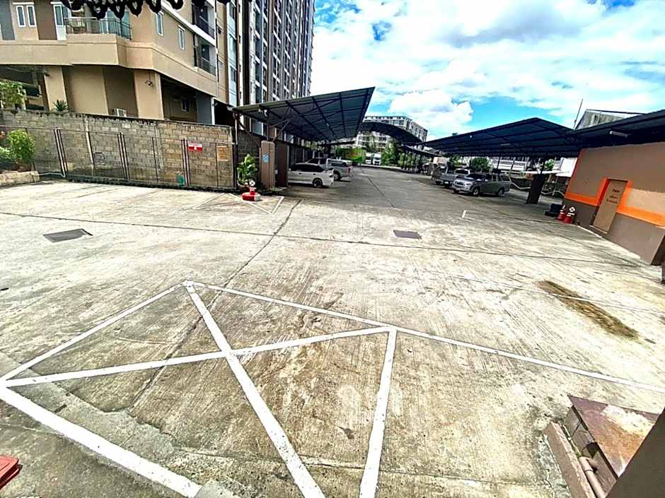 Pasawang Hotel (โรงแรมภาสว่าง)