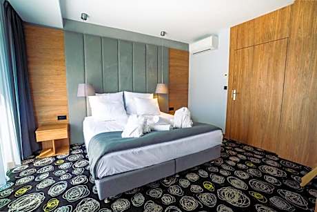 Premium Quadruple Room