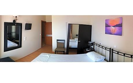 Double or Twin Room with Sea View