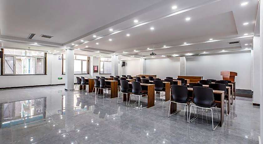 Holiday Inn Express Chengde Downtown By IHG