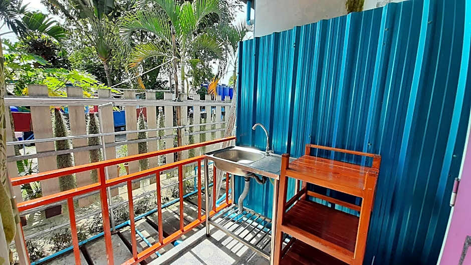 Runa Group House Samed 