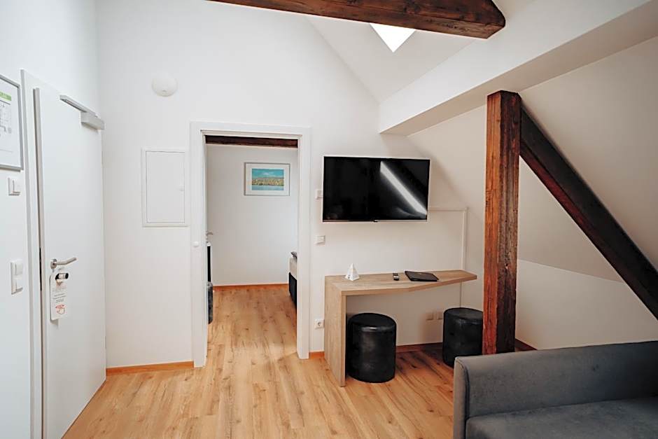 Boardinghouse Victory