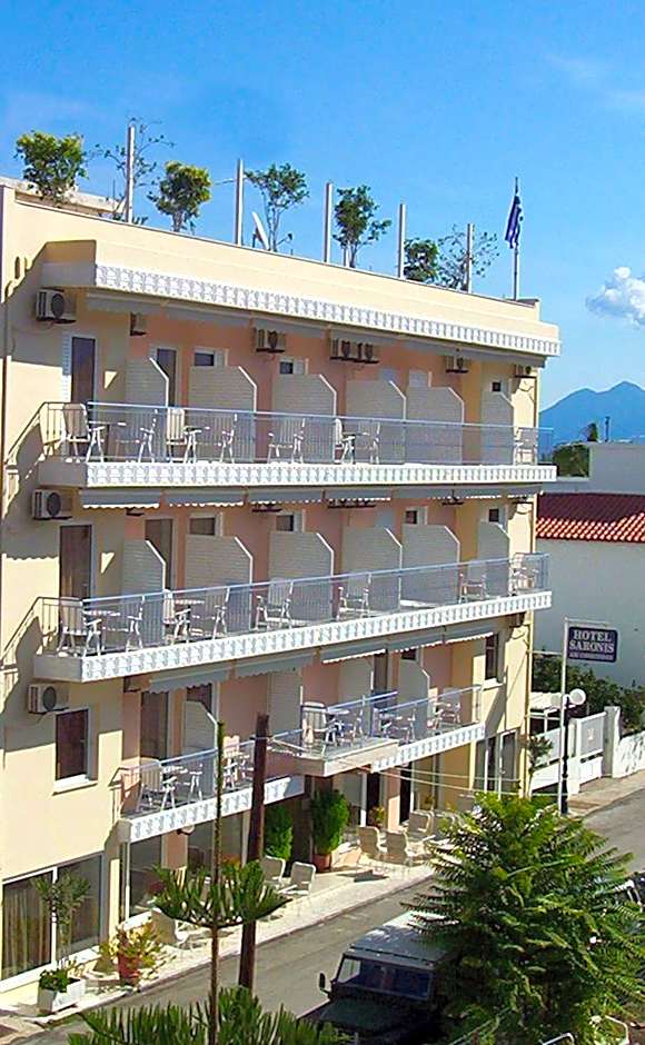 Saronis Hotel