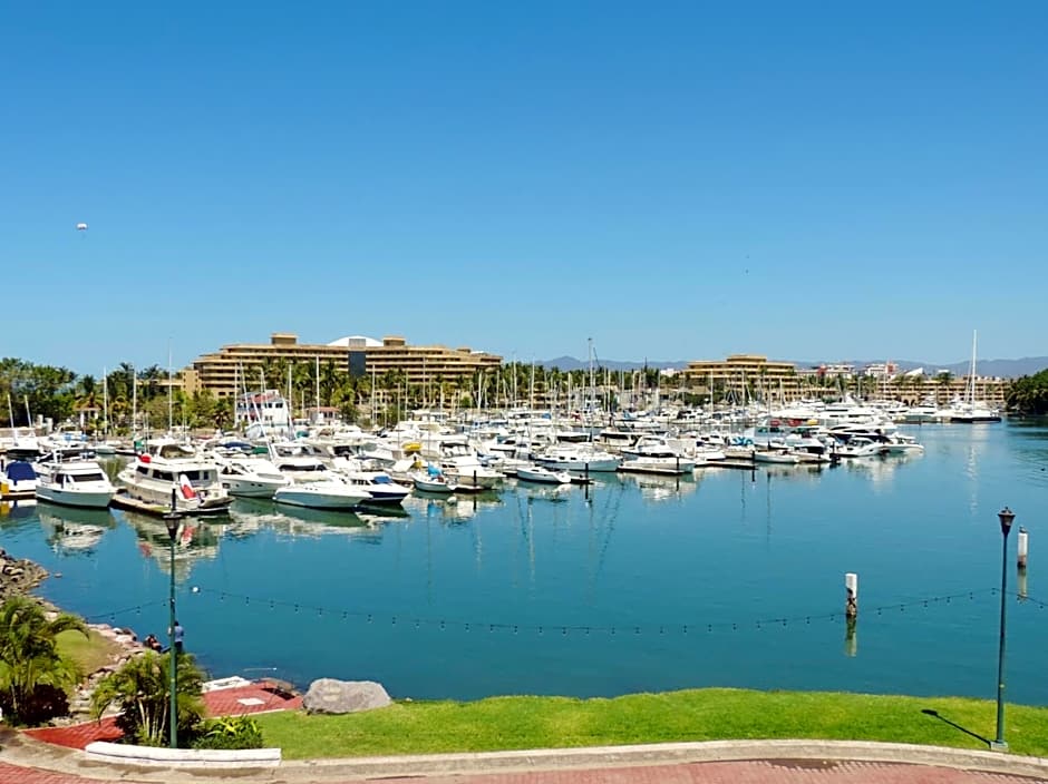 Marina Banderas Suites Hotel Boutique