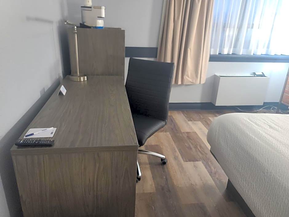 Travelodge by Wyndham Barrie