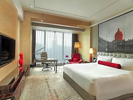 Family Room with One King Bed and Two Single Beds