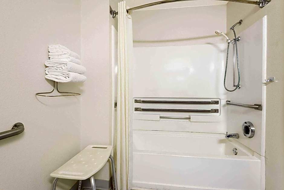 Super 8 by Wyndham Maysville KY