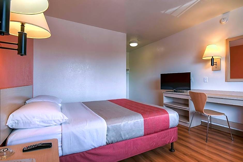 Motel 6 Stanton, CA - Anaheim West