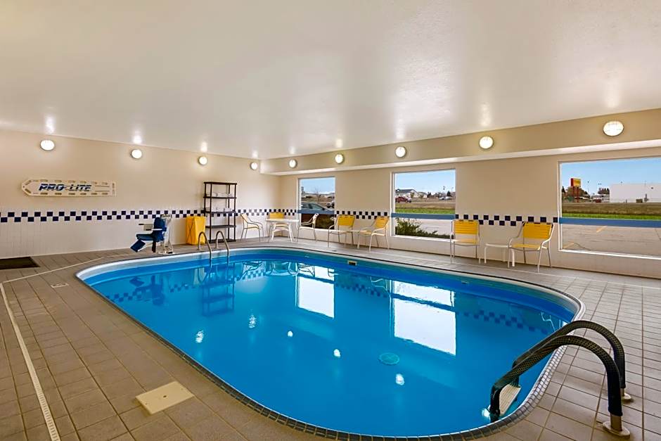 AmericInn by Wyndham Minot