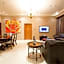 Victoria Crown Plaza Hotel
