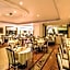 Fariyas Hotel