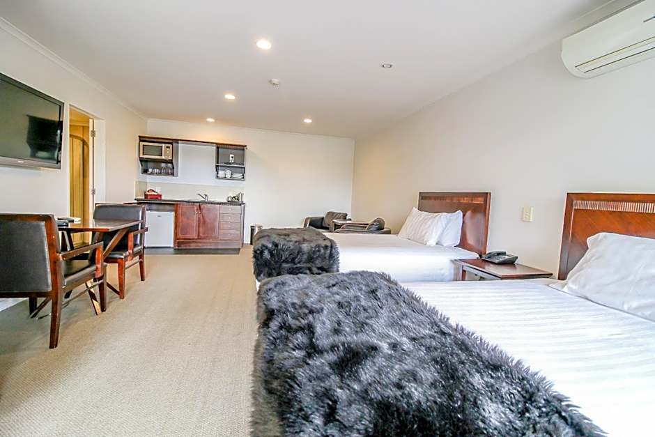 Aotea Motor Lodge - Direct