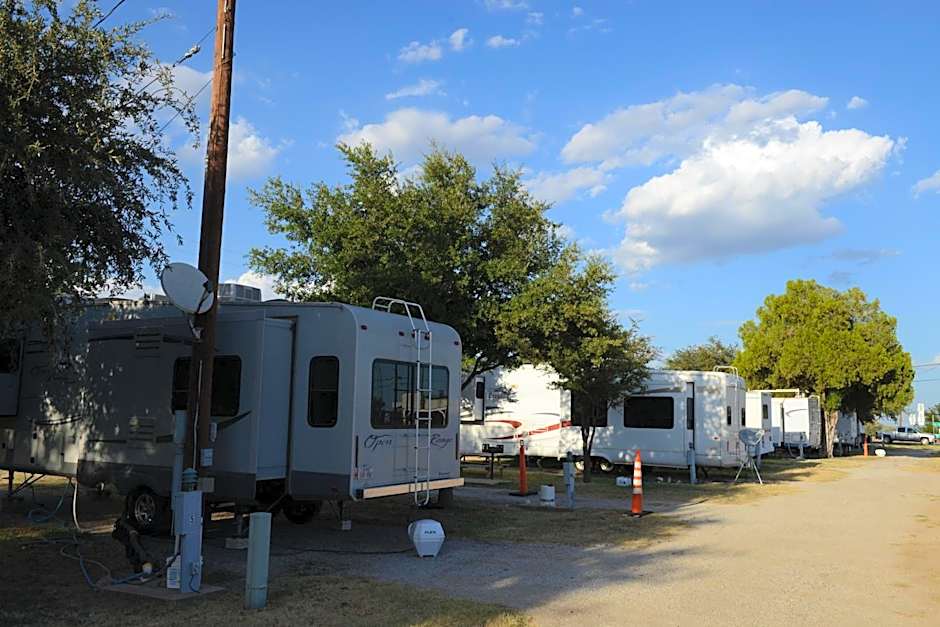 Albany Inn & RV Campground