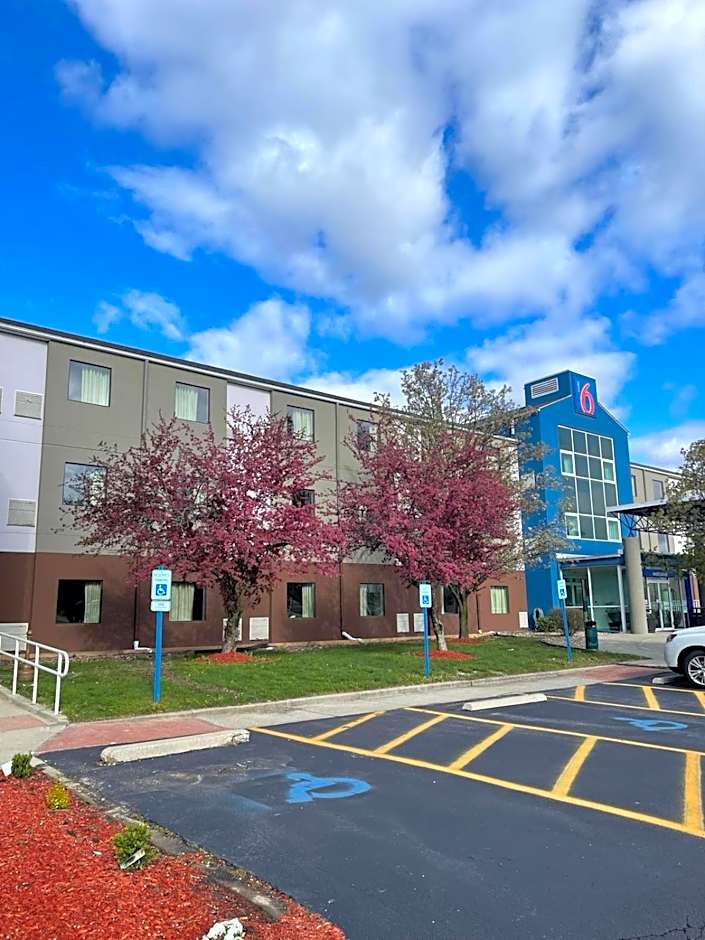 Motel 6-Caseyville, IL - Caseyville Il