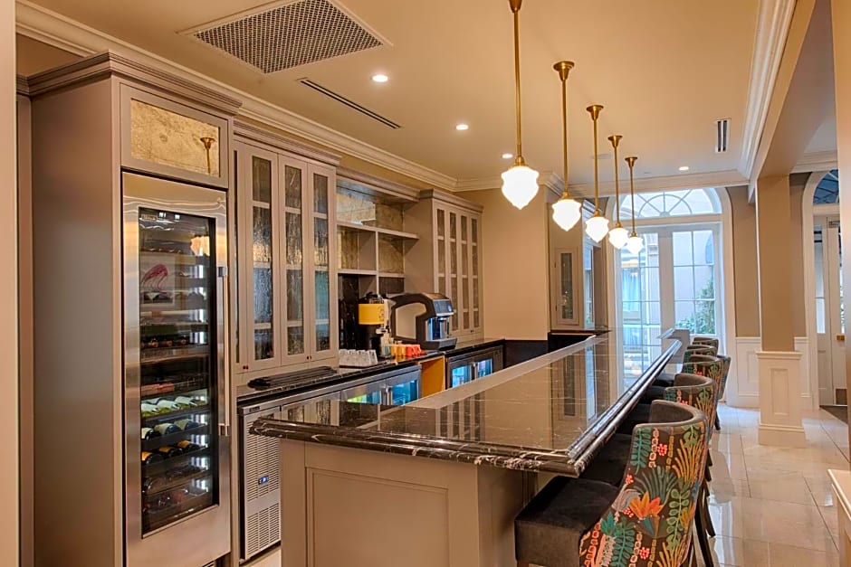 voco St. James Hotel By IHG