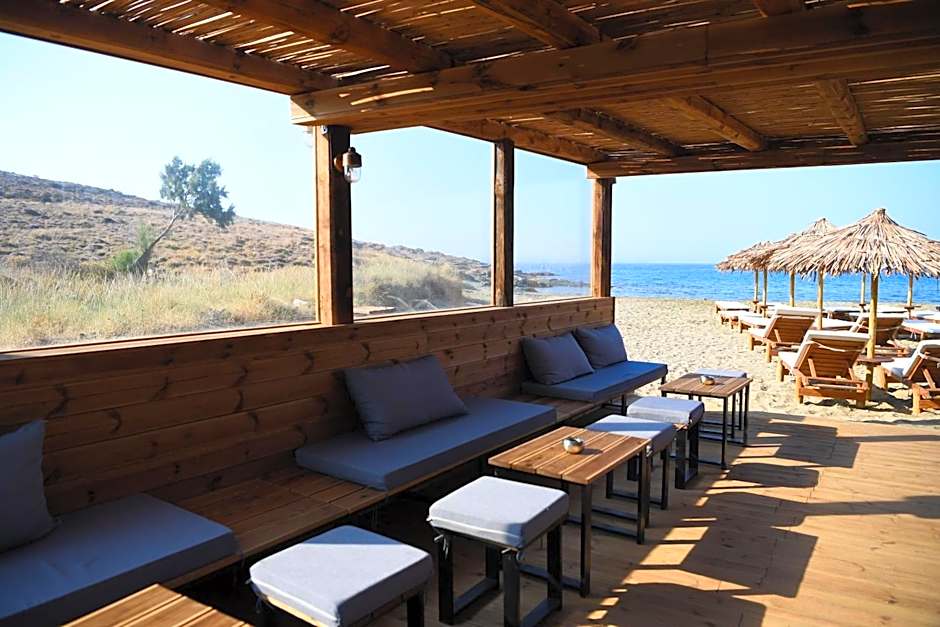 Nostos Beachfront Apartments & Studios