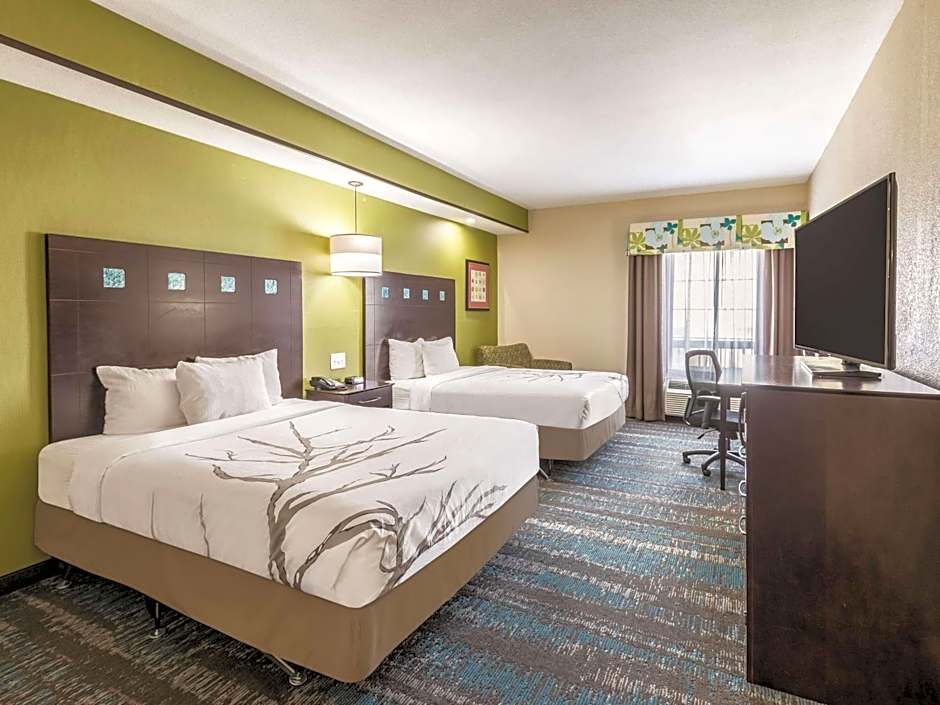 La Quinta Inn & Suites by Wyndham Dallas Grand Prairie South