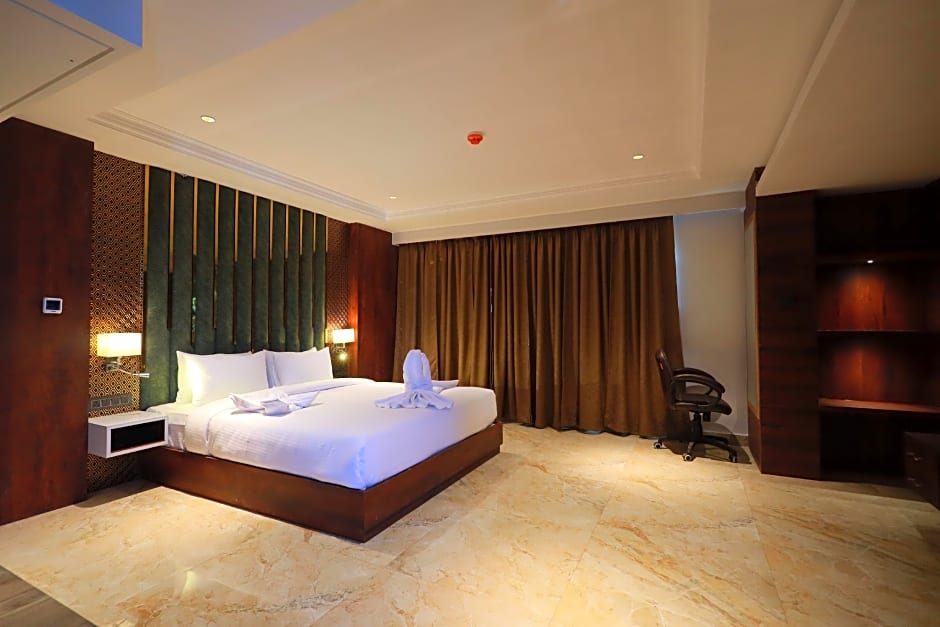LUXUS INN DHANBAD 