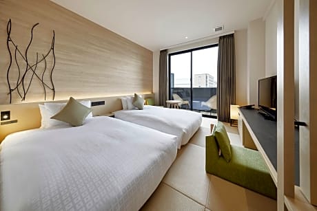 Deluxe Japanese Western Style Room