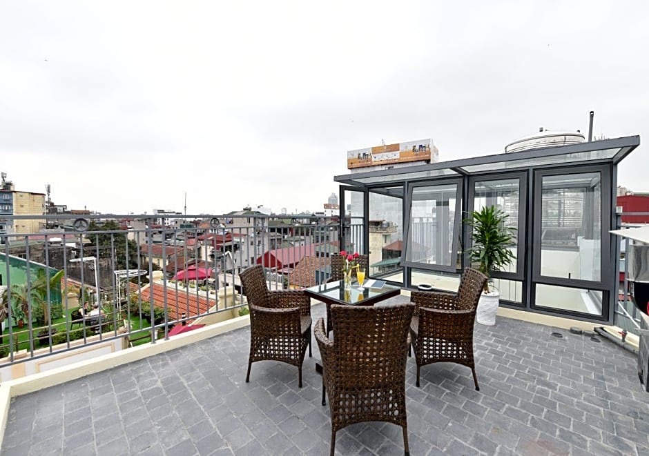 Bella Rosa Trendy Hotel