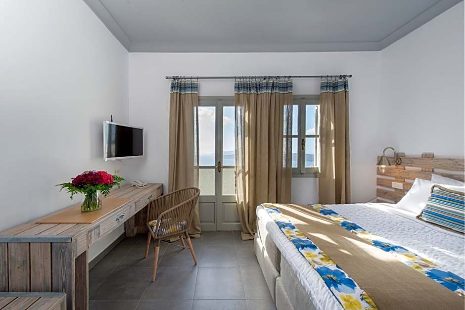 Caldera's Dolphin Suites