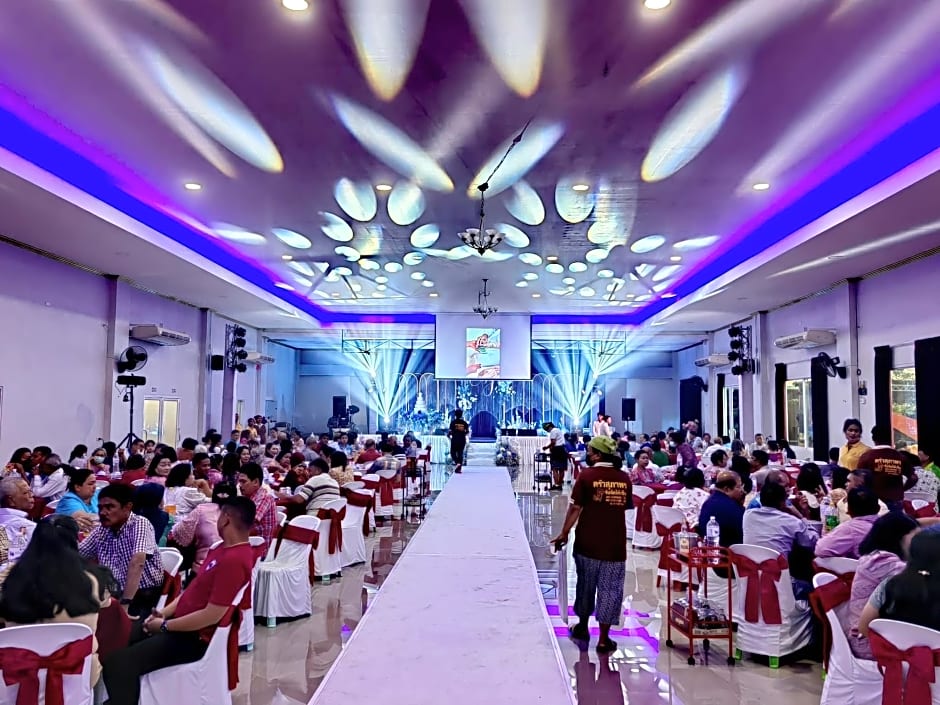 Trang Villa Hotel and Water Park