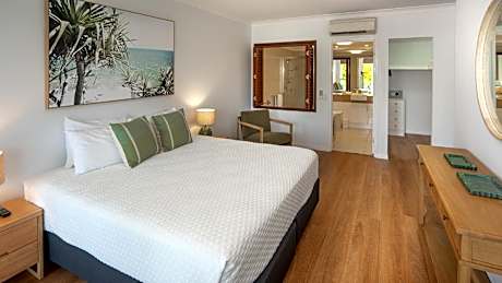 One-Bedroom Apartment - Ocean Front