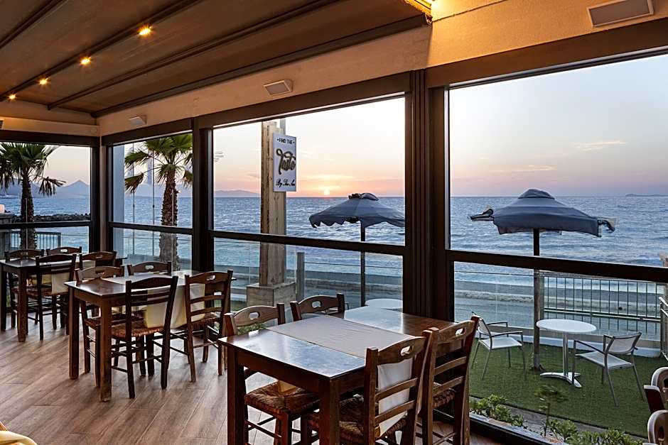 Golden Bay Boutique Hotel & Bungalows