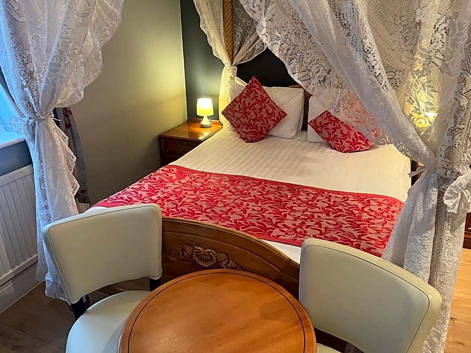 Sorrento Hotel & Restaurant