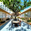 St Maurice Beach Inn