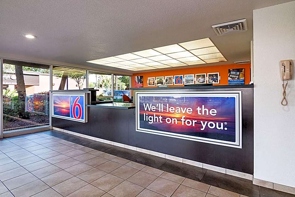 Motel 6 - Tampa Fairgrounds