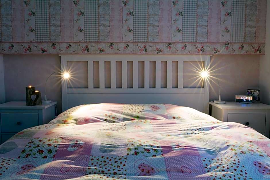 Chata Valca PATJA-v mesiacoch apríl až november pri prenajatí aj jedného apartmánu uzavrieme ostatné apartmány, aby ste si užili súkromie