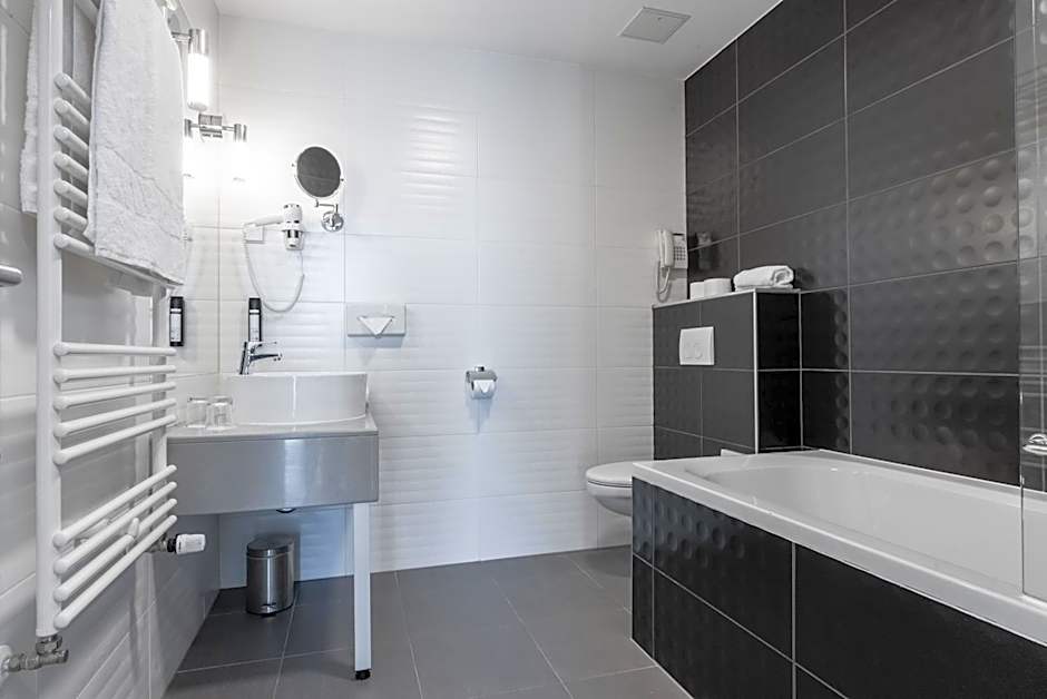 Akeah Verdi Budapest