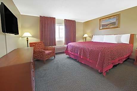 King Room with Balcony/Patio - Non-Smoking