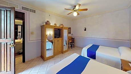 Standard Twin Room with Garden View