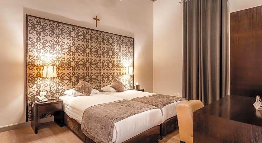 Notre Dame Center Guest House