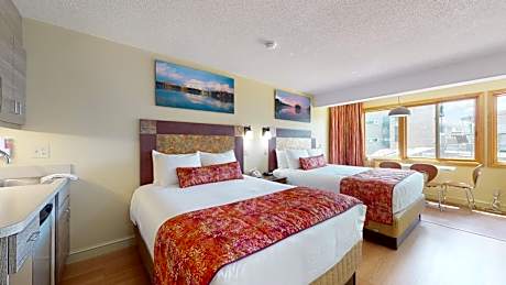 Queen Room with Pool View