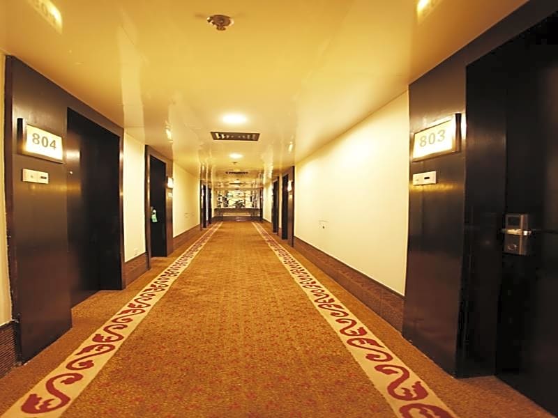 New World Hotel
