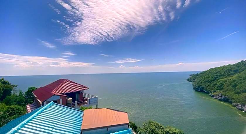 Yellow House Koh Sichang
