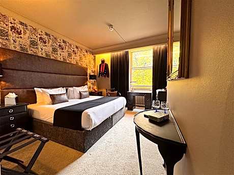 Feature Double Room