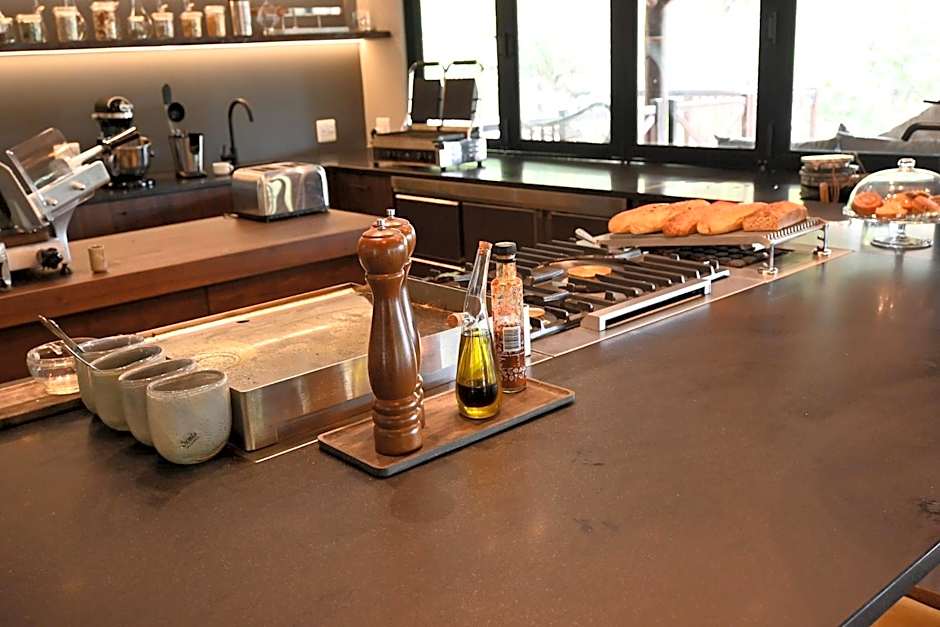 Laluka Safari Lodge - Welgevonden Game Reserve