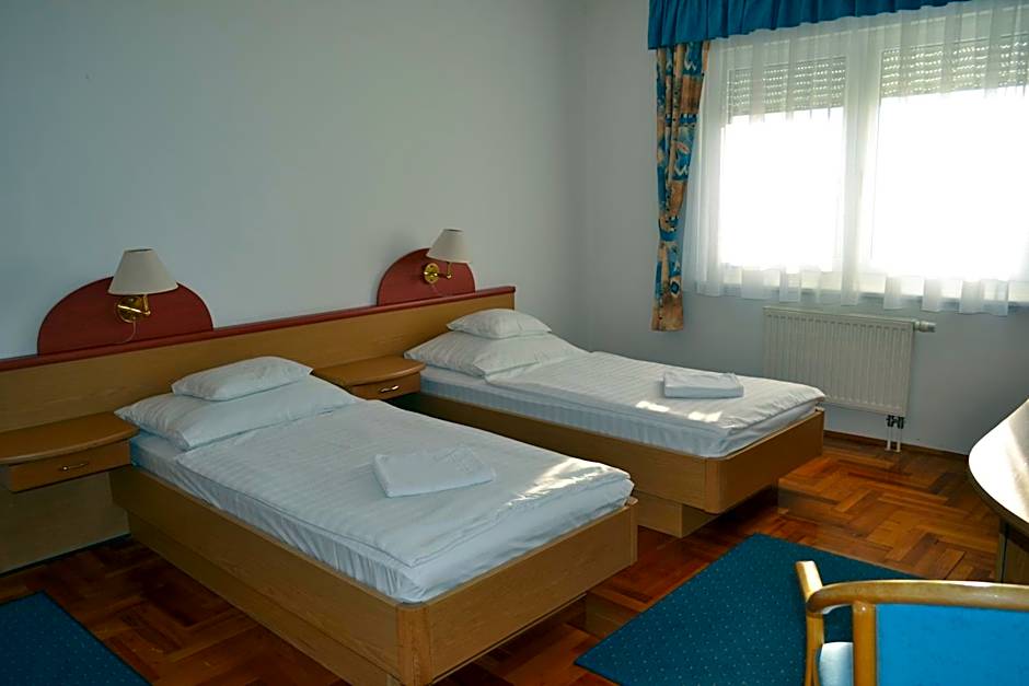 Leier Business Hotel