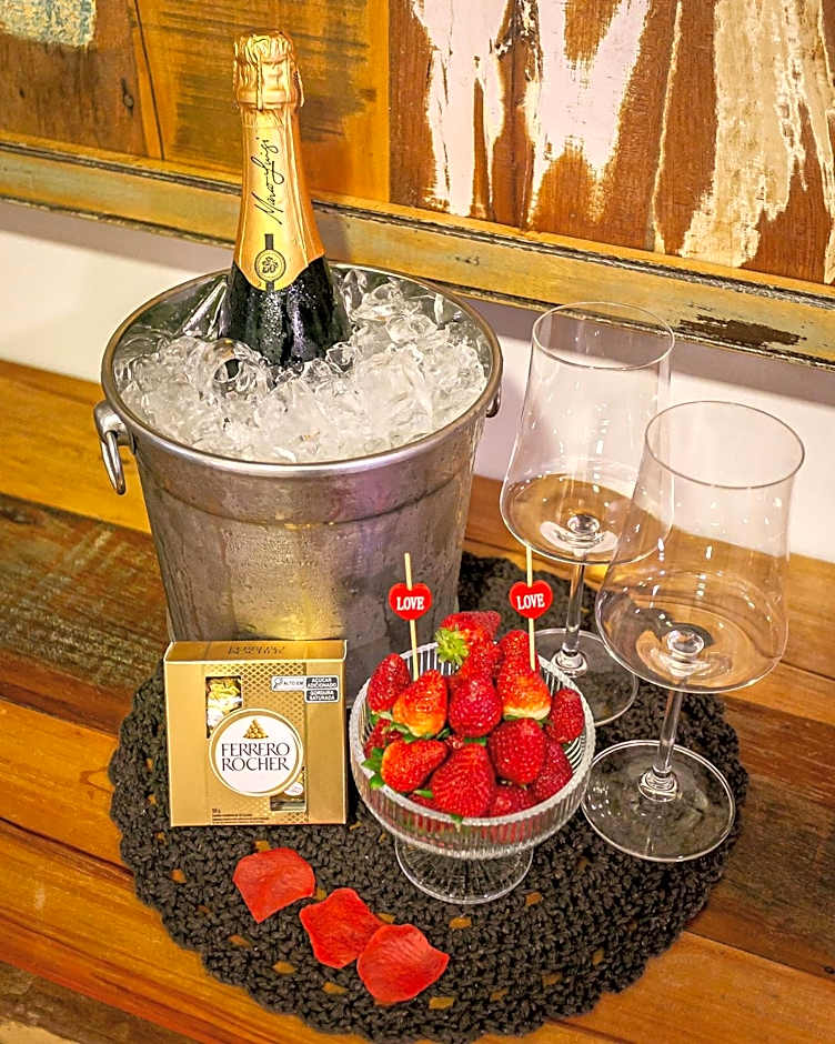 Pousada Rosa 08 - Café da manhã Gourmet, Suítes com Banheira a 150m do Centrinho da Praia do Rosa