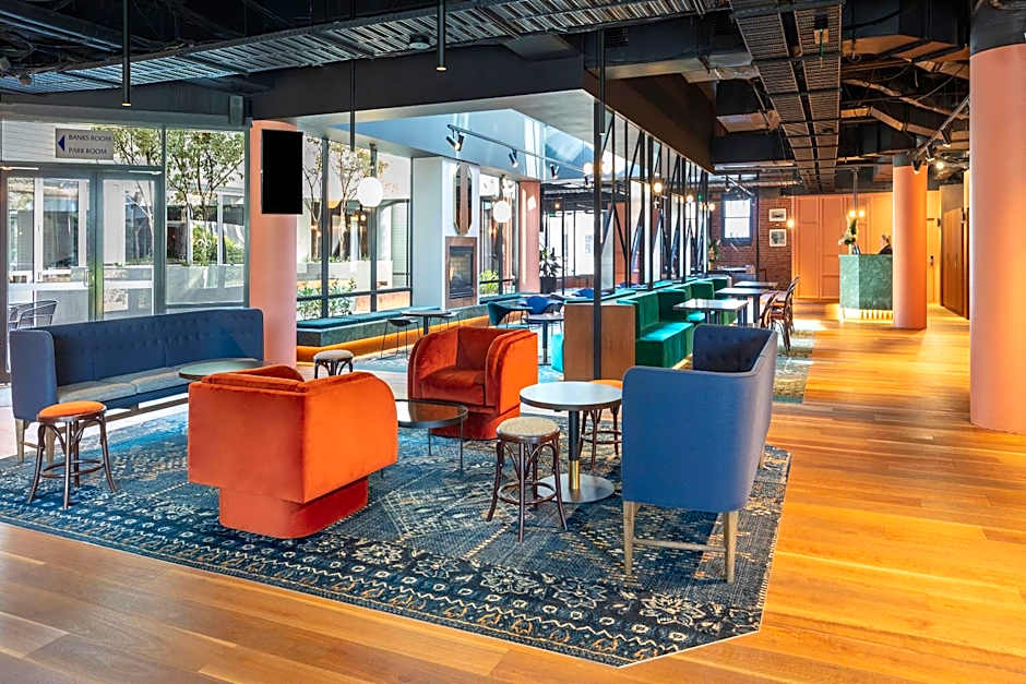 Amora Hotel Riverwalk