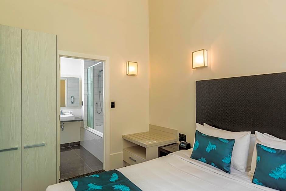 Quest Napier Hotel