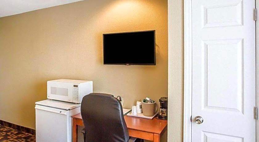 Quality Inn & Suites Mt. Juliet