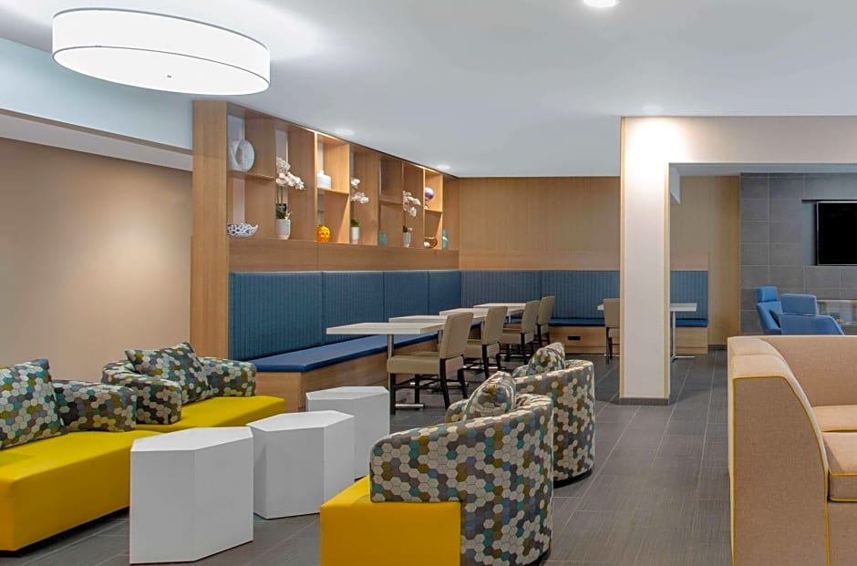 Microtel Inn & Suites by Wyndham Amsterdam