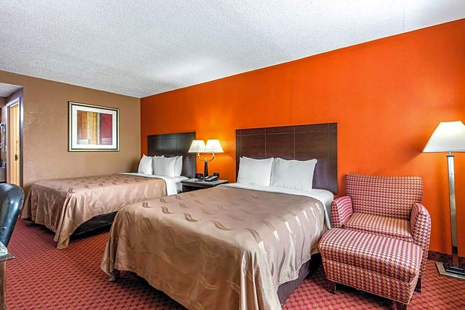Photo 1 of 6 of 2 Queen Beds