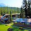Sunwapta Falls Rocky Mountain Lodge