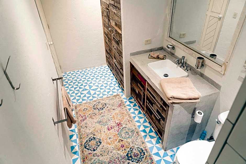 Canela Fina - Adults Only